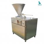 Máy nhồi xúc xích