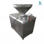 Máy nhồi xúc xích