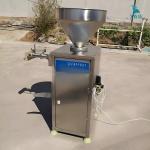 Máy nhồi xúc xích tự động