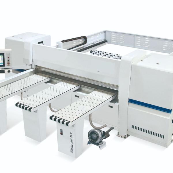 有客户需购一台“木工电脑裁板锯全自动电子开料锯高精准高速开料锯”极速联系