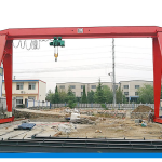 有一家建筑承包商公司 “上包下花龙门吊室外门式起重机10吨电动葫芦轨道行走包厢龙门吊”极速联系