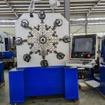 Máy sản xuất móc quần áo chùm