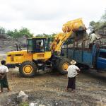 Máy xúc bánh lốp 933